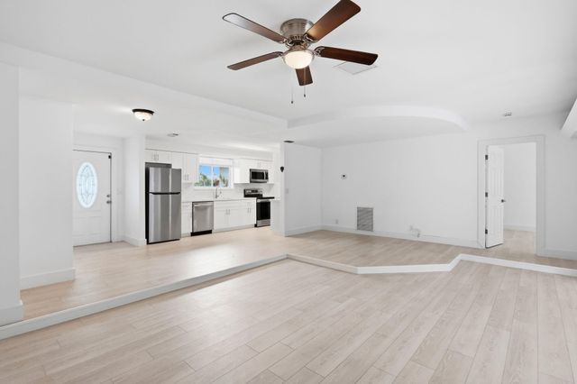 898 SW 10th Avenue, Boca Raton, FL 33486