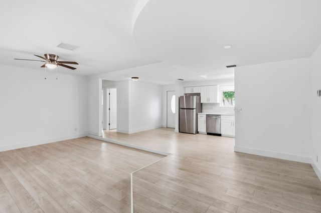 898 SW 10th Avenue, Boca Raton, FL 33486