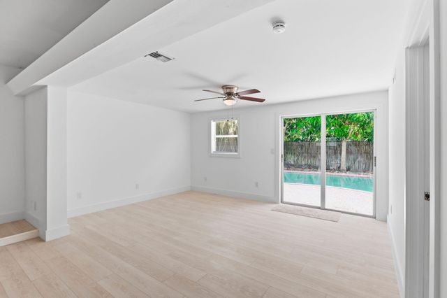 898 SW 10th Avenue, Boca Raton, FL 33486