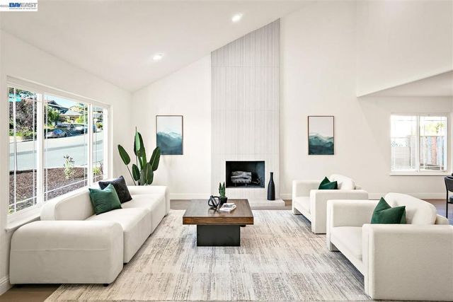 3531 La Mesa Dr, Hayward, CA 94542