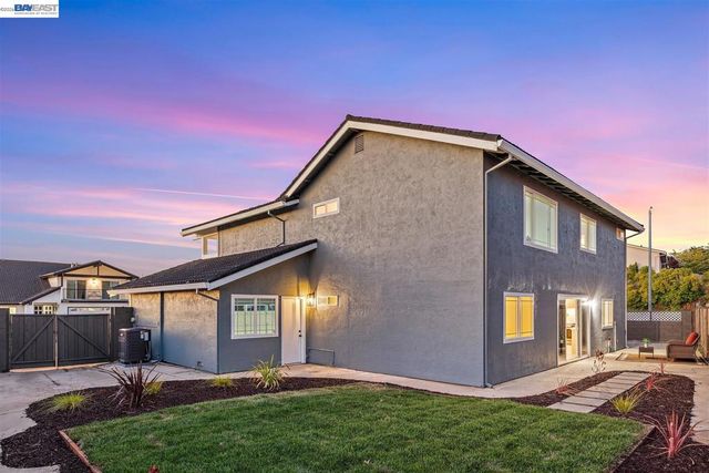 3531 La Mesa Dr, Hayward, CA 94542