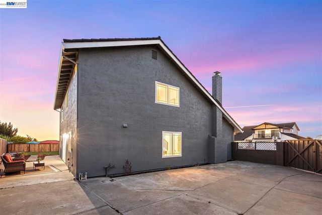 3531 La Mesa Dr, Hayward, CA 94542