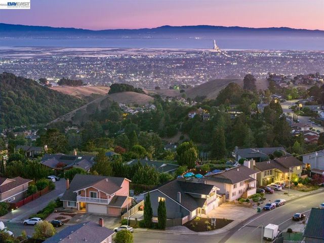3531 La Mesa Dr, Hayward, CA 94542