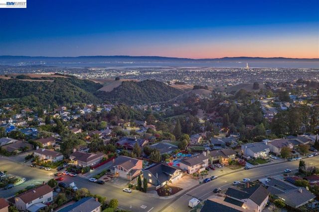 3531 La Mesa Dr, Hayward, CA 94542