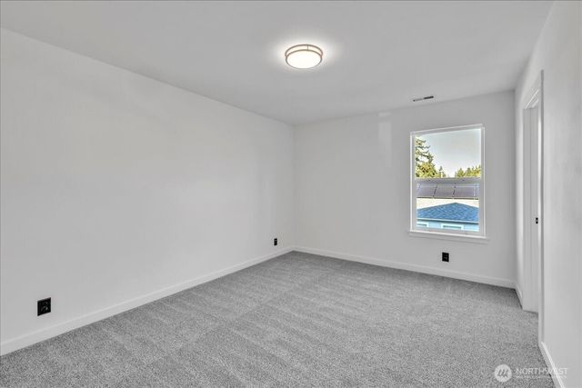 414 Easy Street SE, Rainier, WA 98576