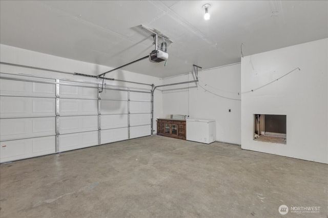 414 Easy Street SE, Rainier, WA 98576