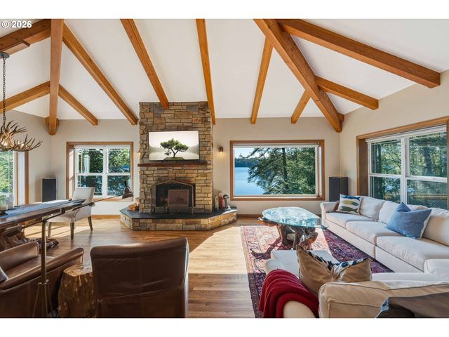 83837 HIGHWAY 101, Florence, OR 97439