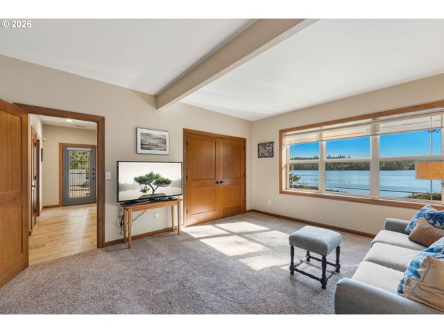 83837 HIGHWAY 101, Florence, OR 97439