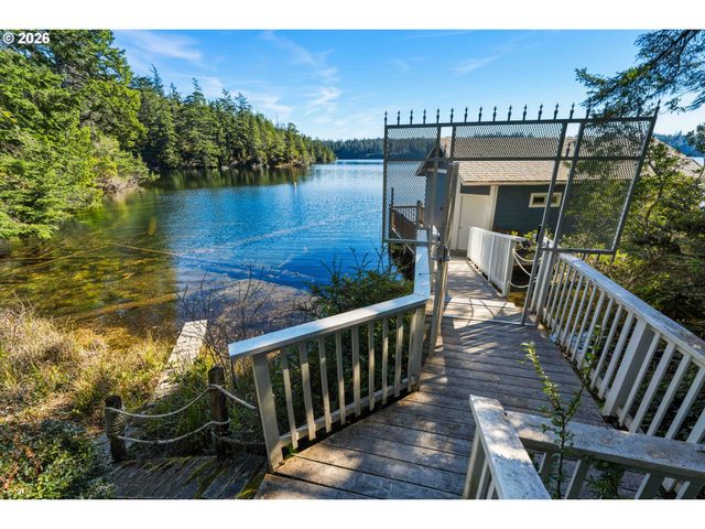 83837 HIGHWAY 101, Florence, OR 97439