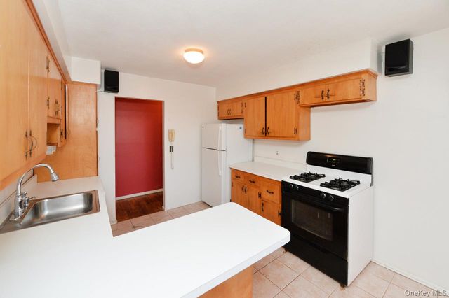 201 Kearsing Parkway G, Monsey, NY 10952