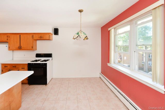 201 Kearsing Parkway G, Monsey, NY 10952