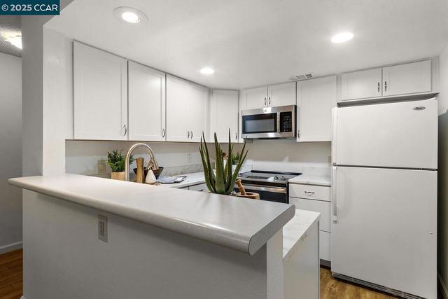 1501 Ptarmigan Dr 2A, Walnut Creek, CA 94595