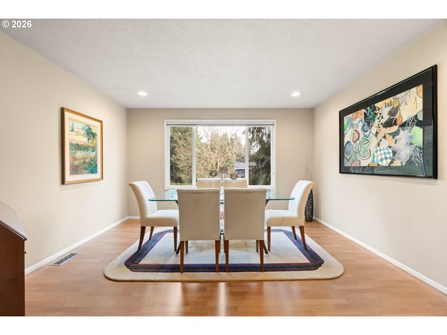 1220 FARRVIEW Ct, West Linn, OR 97068