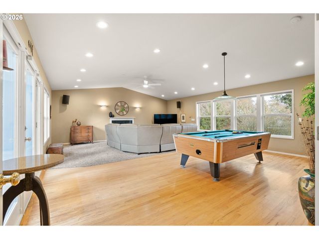 1220 FARRVIEW Ct, West Linn, OR 97068