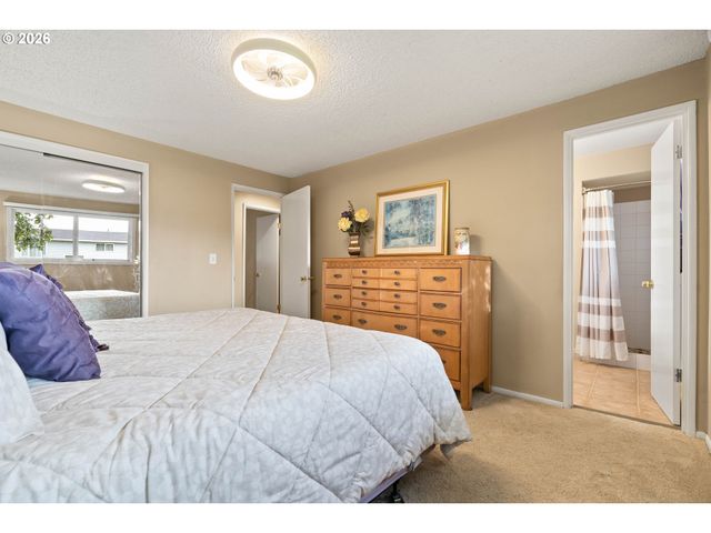 1220 FARRVIEW Ct, West Linn, OR 97068