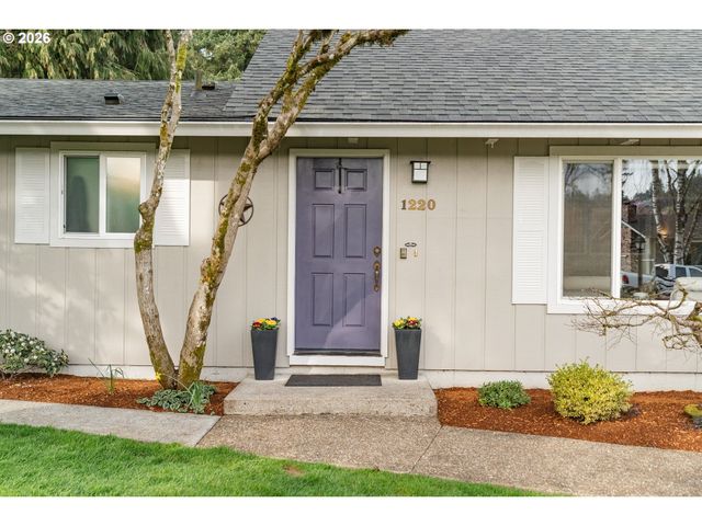 1220 FARRVIEW Ct, West Linn, OR 97068