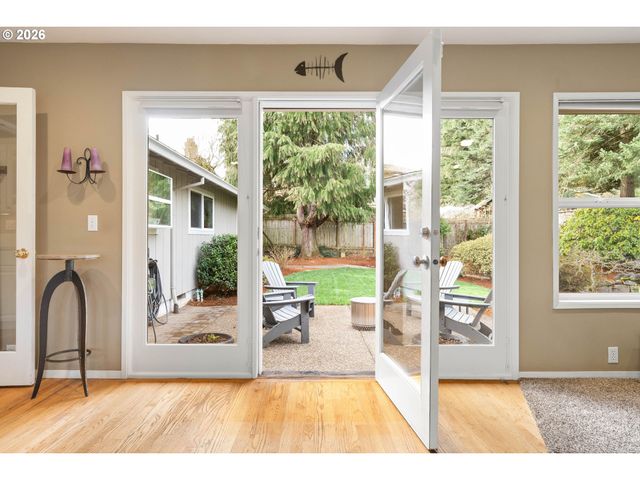 1220 FARRVIEW Ct, West Linn, OR 97068