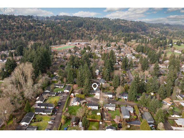 1220 FARRVIEW Ct, West Linn, OR 97068