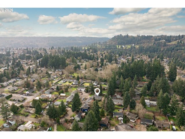 1220 FARRVIEW Ct, West Linn, OR 97068