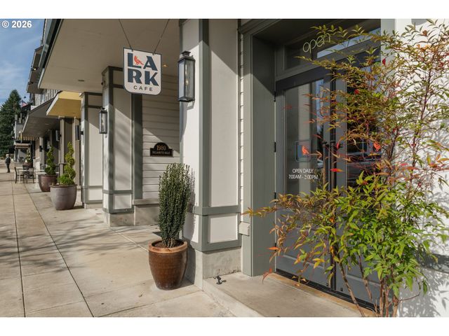 1220 FARRVIEW Ct, West Linn, OR 97068