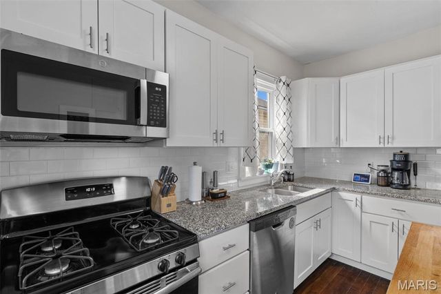 4329 Bingham Avenue, St Louis, MO 63116