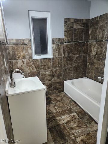 21131 Morris Avenue, Euclid, OH 44123