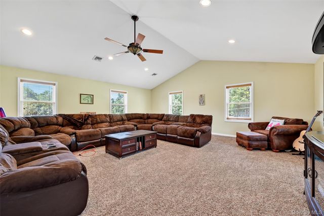 15 Old Dominion Road, Blooming Grove, NY 10914