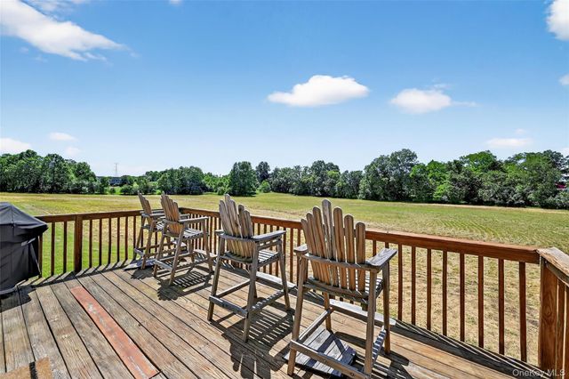 15 Old Dominion Road, Blooming Grove, NY 10914