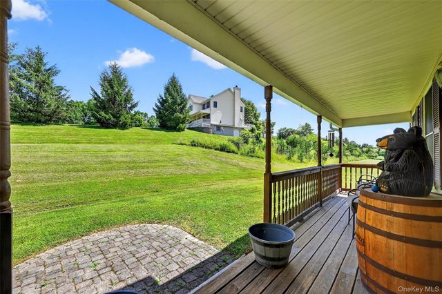 15 Old Dominion Road, Blooming Grove, NY 10914