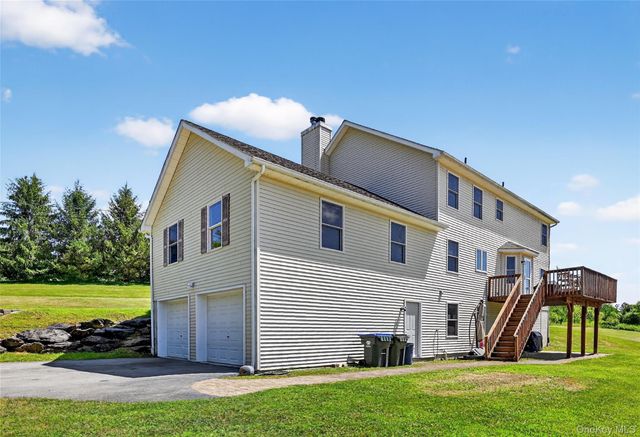15 Old Dominion Road, Blooming Grove, NY 10914