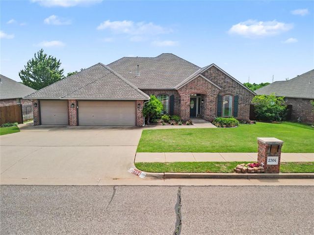 2304 Hanover Lane, Edmond, OK 73034