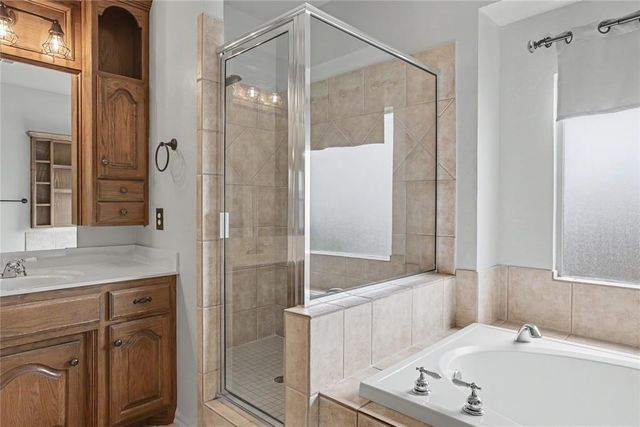 2304 Hanover Lane, Edmond, OK 73034