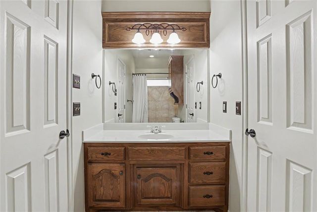2304 Hanover Lane, Edmond, OK 73034