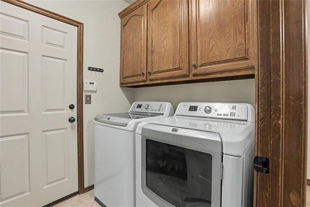 2304 Hanover Lane, Edmond, OK 73034