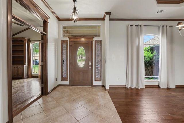 2304 Hanover Lane, Edmond, OK 73034