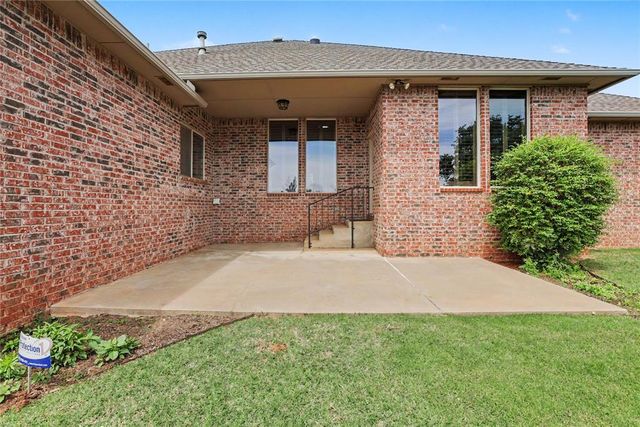 2304 Hanover Lane, Edmond, OK 73034