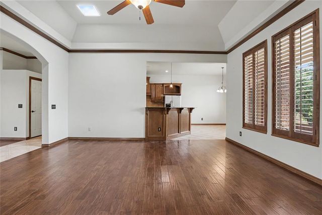 2304 Hanover Lane, Edmond, OK 73034
