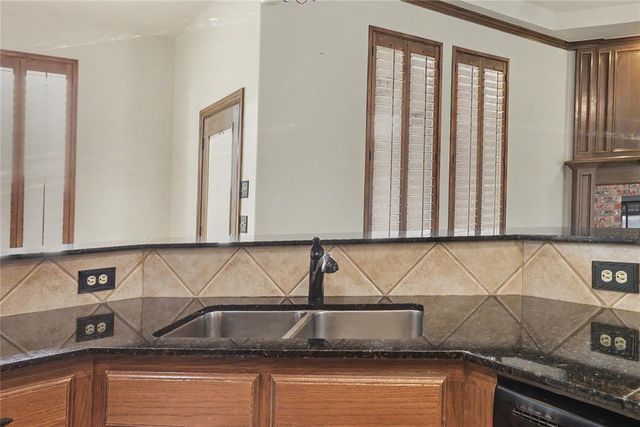 2304 Hanover Lane, Edmond, OK 73034