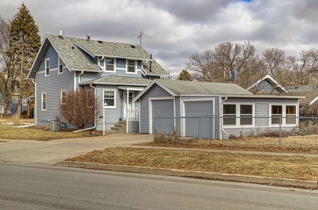 1020 10th Street, Ames, IA 50010