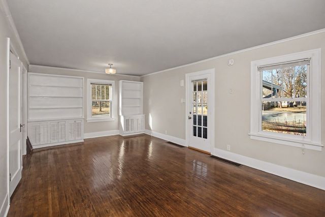 1020 10th Street, Ames, IA 50010