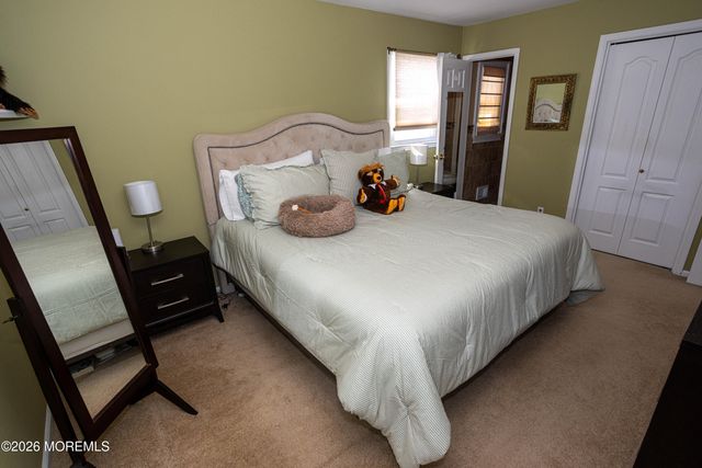 10 Lapa Court, Parlin, NJ 08859