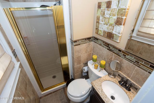 10 Lapa Court, Parlin, NJ 08859