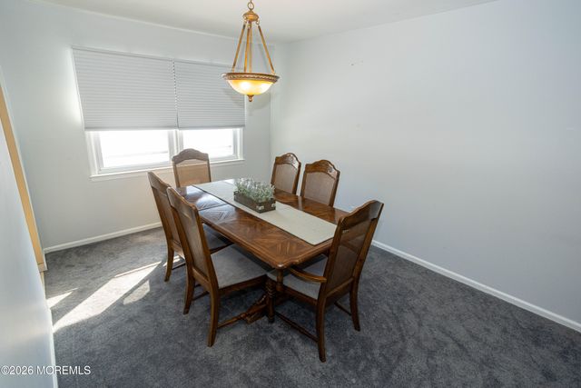 10 Lapa Court, Parlin, NJ 08859