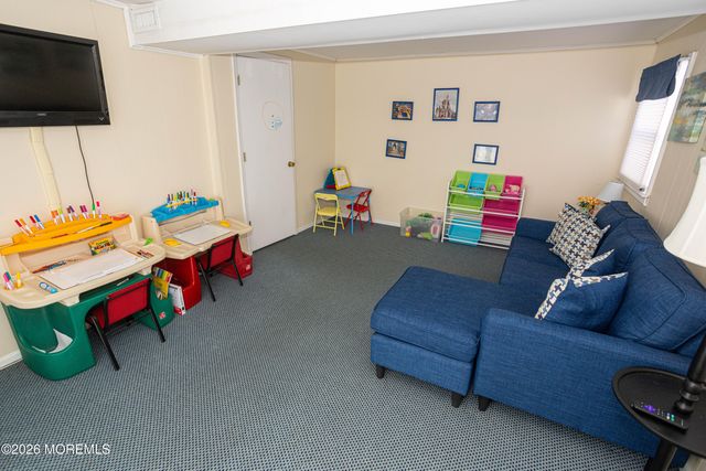 10 Lapa Court, Parlin, NJ 08859