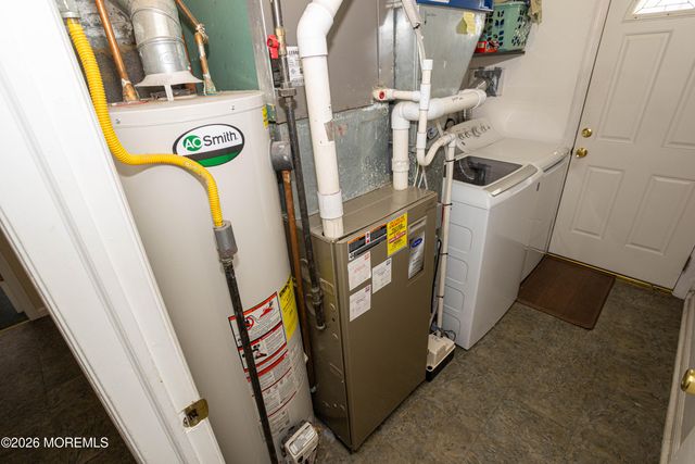 10 Lapa Court, Parlin, NJ 08859