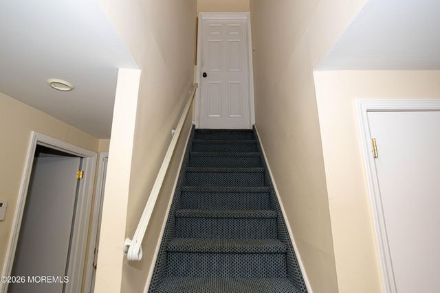 10 Lapa Court, Parlin, NJ 08859