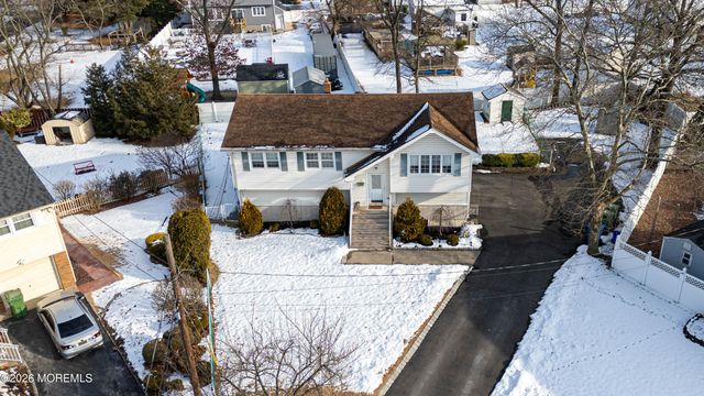 10 Lapa Court, Parlin, NJ 08859