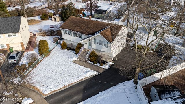 10 Lapa Court, Parlin, NJ 08859