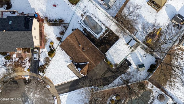 10 Lapa Court, Parlin, NJ 08859