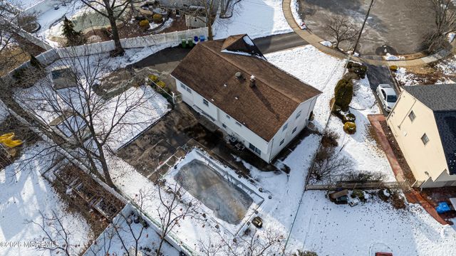 10 Lapa Court, Parlin, NJ 08859